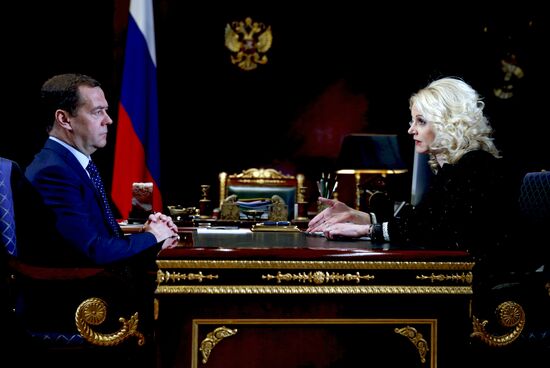 Prime Minister Dmitry Medvedev meets with Accounts Chamber Chairperson Tatyana Golikova