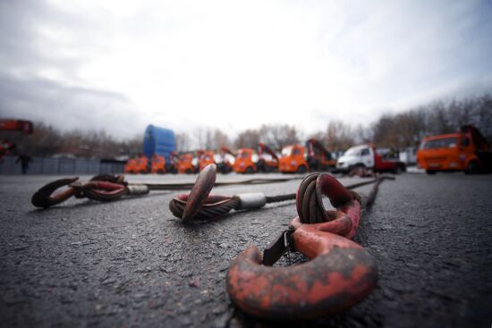 Moscow municipal services prepare machinery for summer season