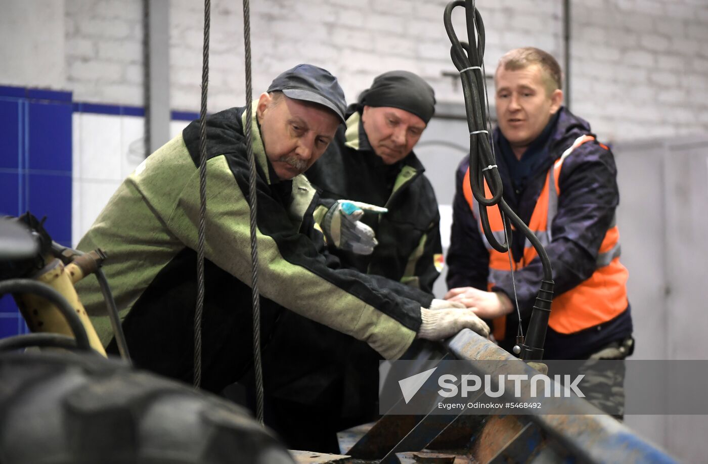 Moscow municipal services prepare machinery for summer season