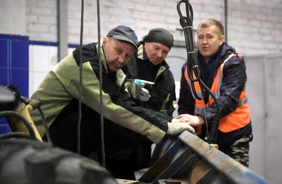 Moscow municipal services prepare machinery for summer season