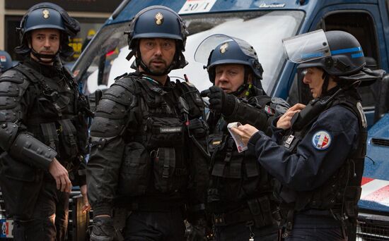 Railway workers go on strike in France