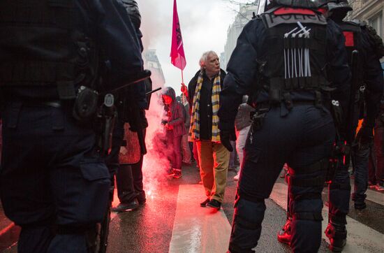 Railway workers go on strike in France
