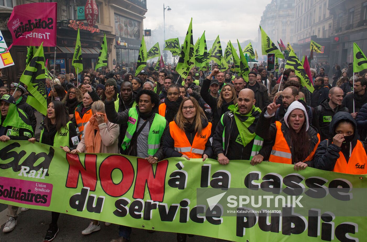 Railway workers go on strike in France