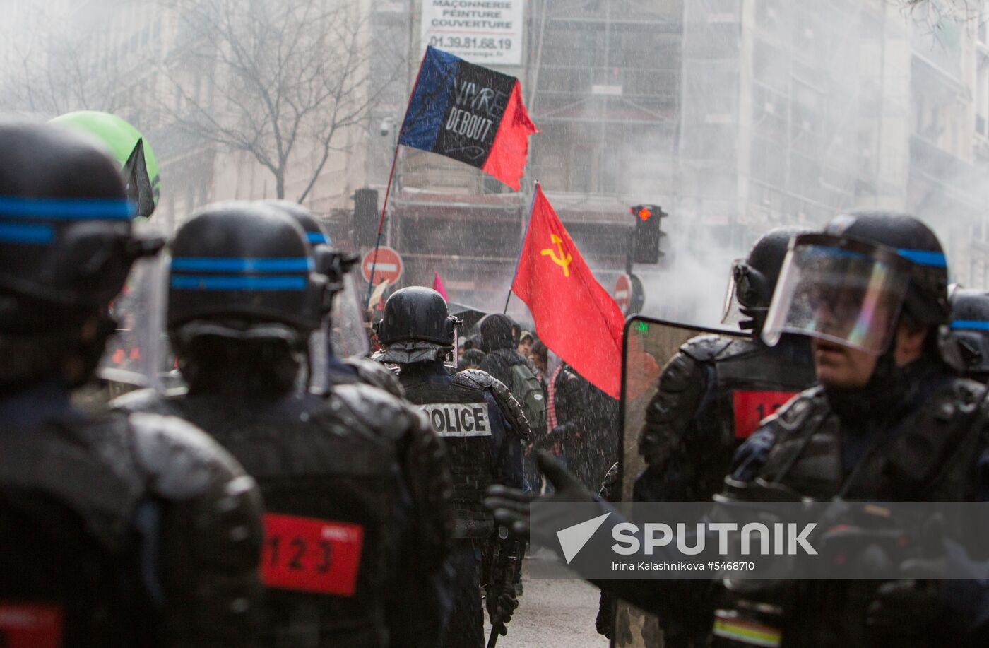 Railway workers go on strike in France