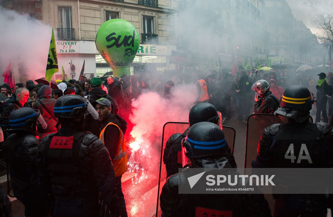 Railway workers go on strike in France