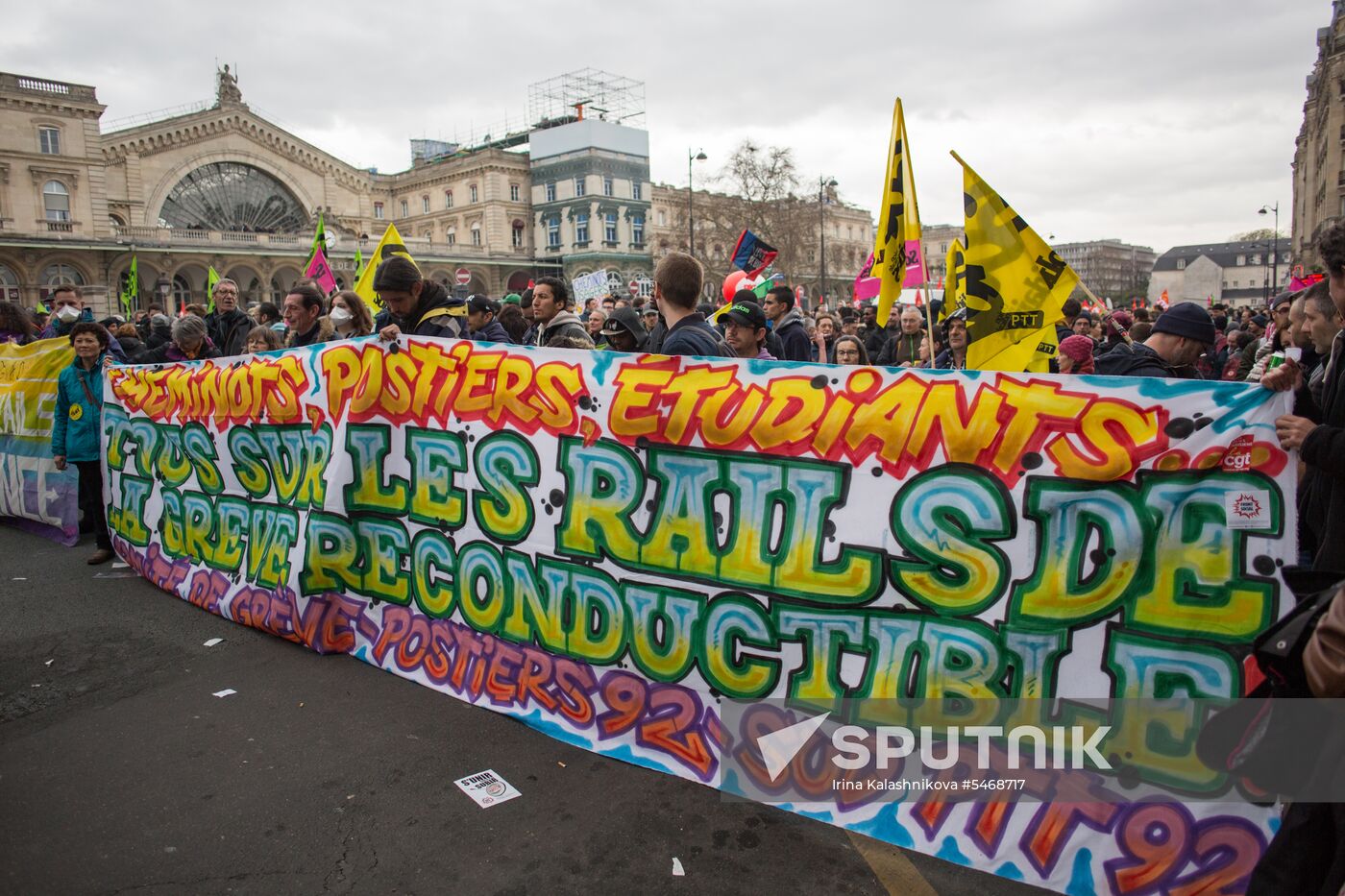 Railway workers go on strike in France
