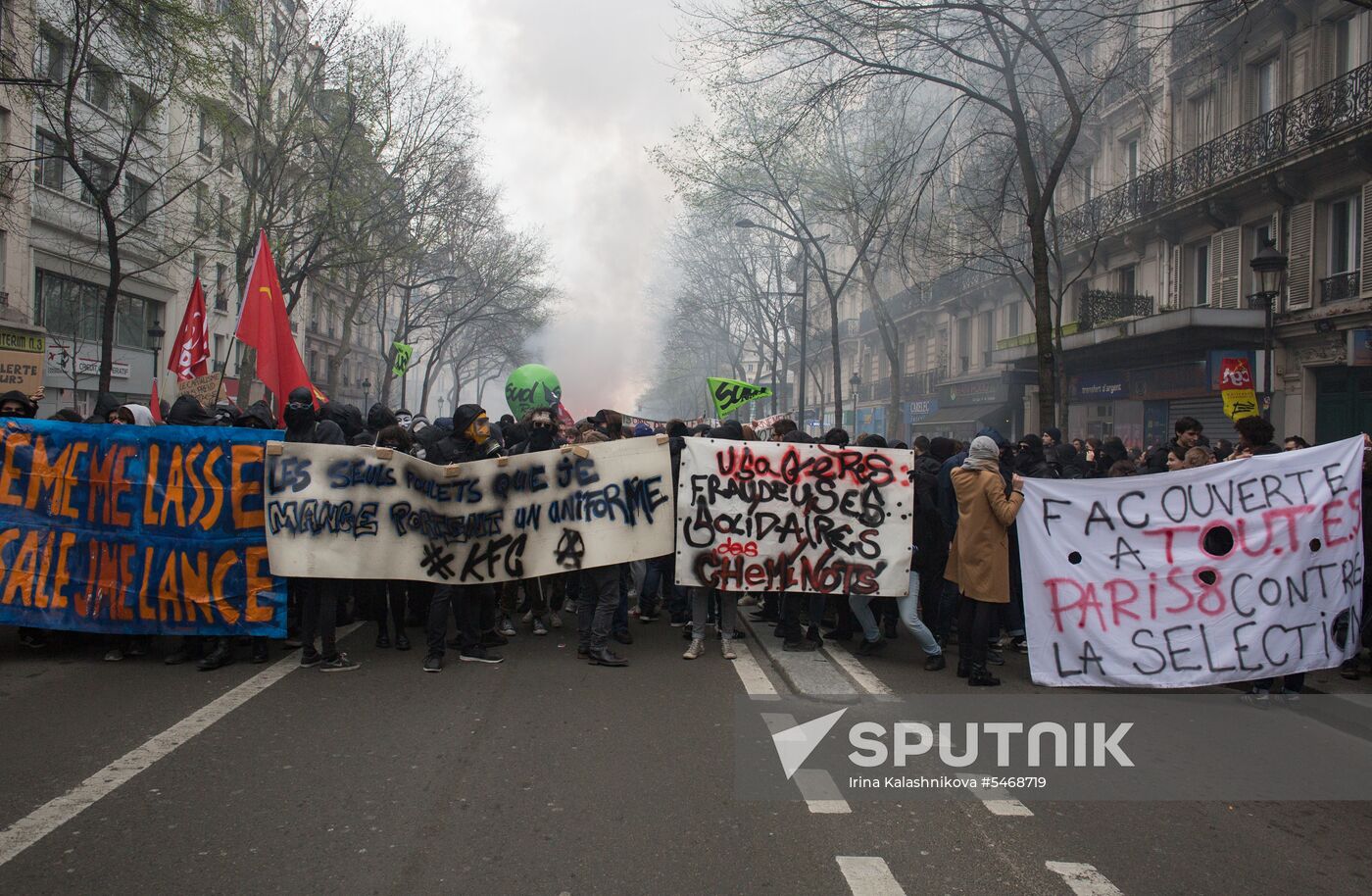 Railway workers go on strike in France