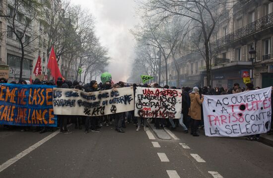 Railway workers go on strike in France