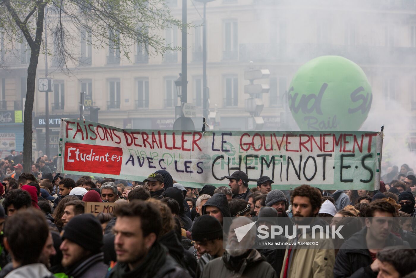 Railway workers go on strike in France