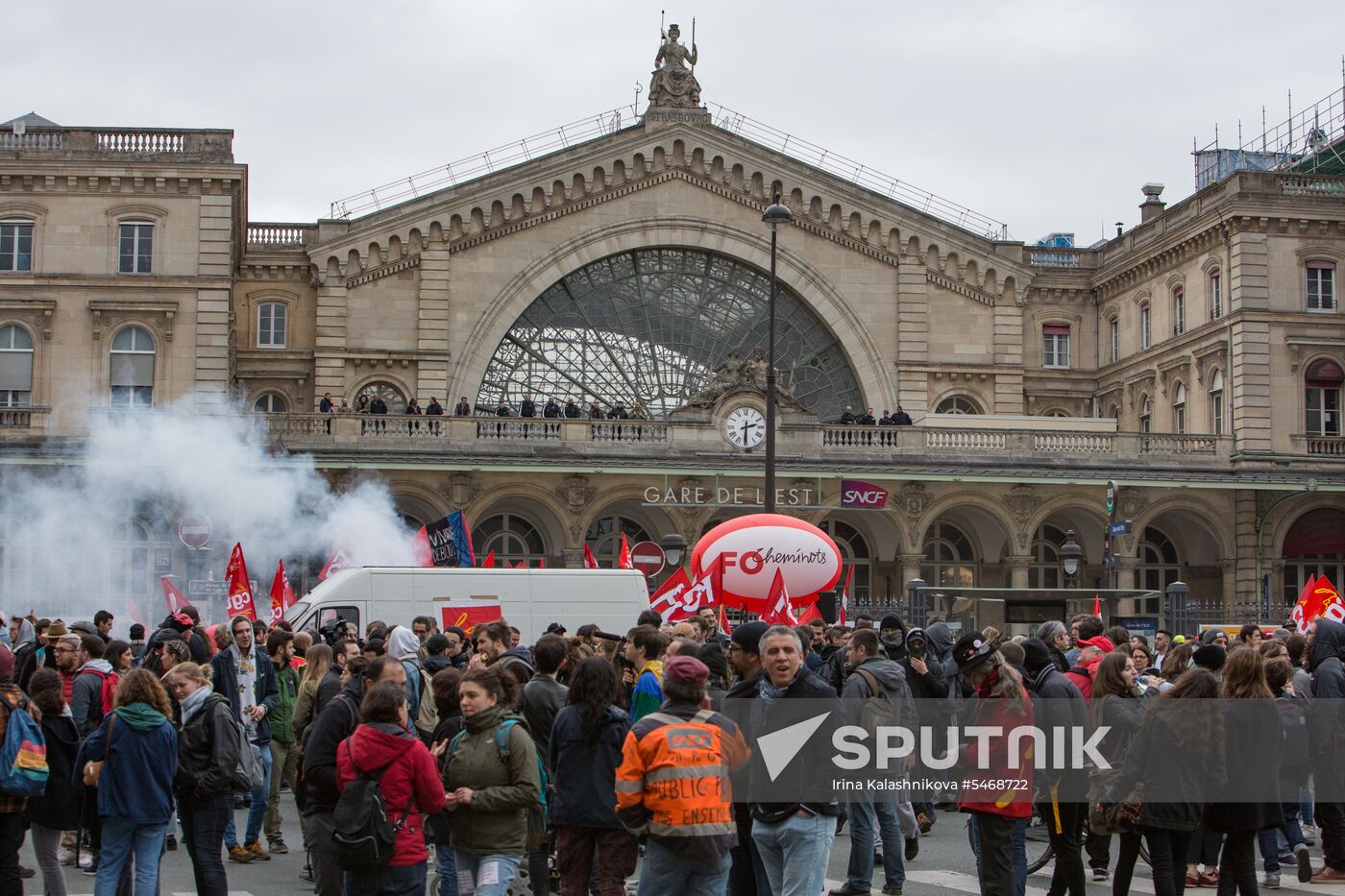 Railway workers go on strike in France