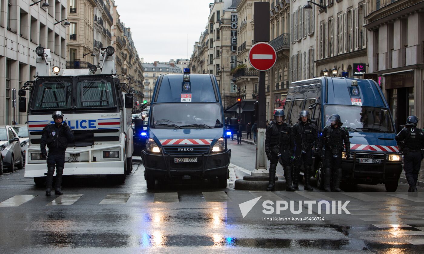 Railway workers go on strike in France