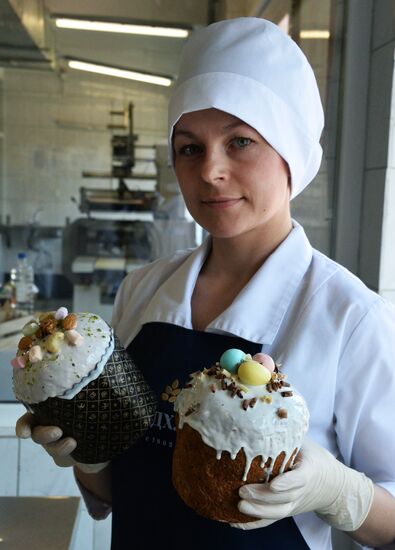 Consecration of Easter cakes in Vladivostok