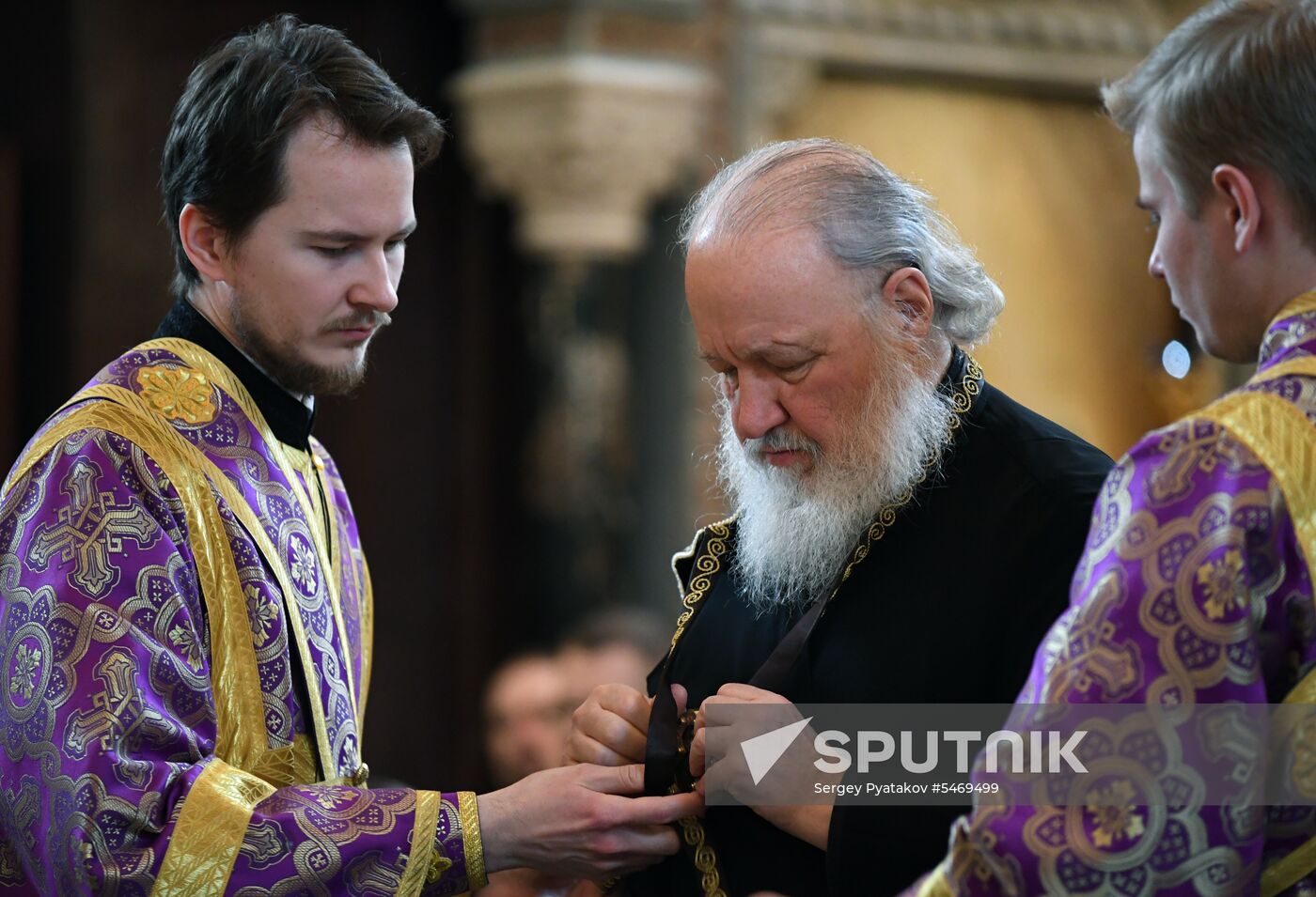 Holy Thursday divine liturgy at Cathedral of Christ the Savior