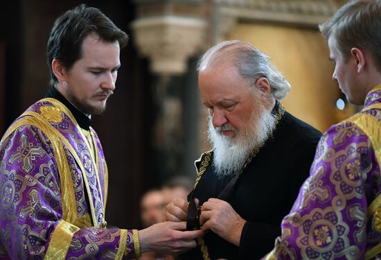 Holy Thursday divine liturgy at Cathedral of Christ the Savior