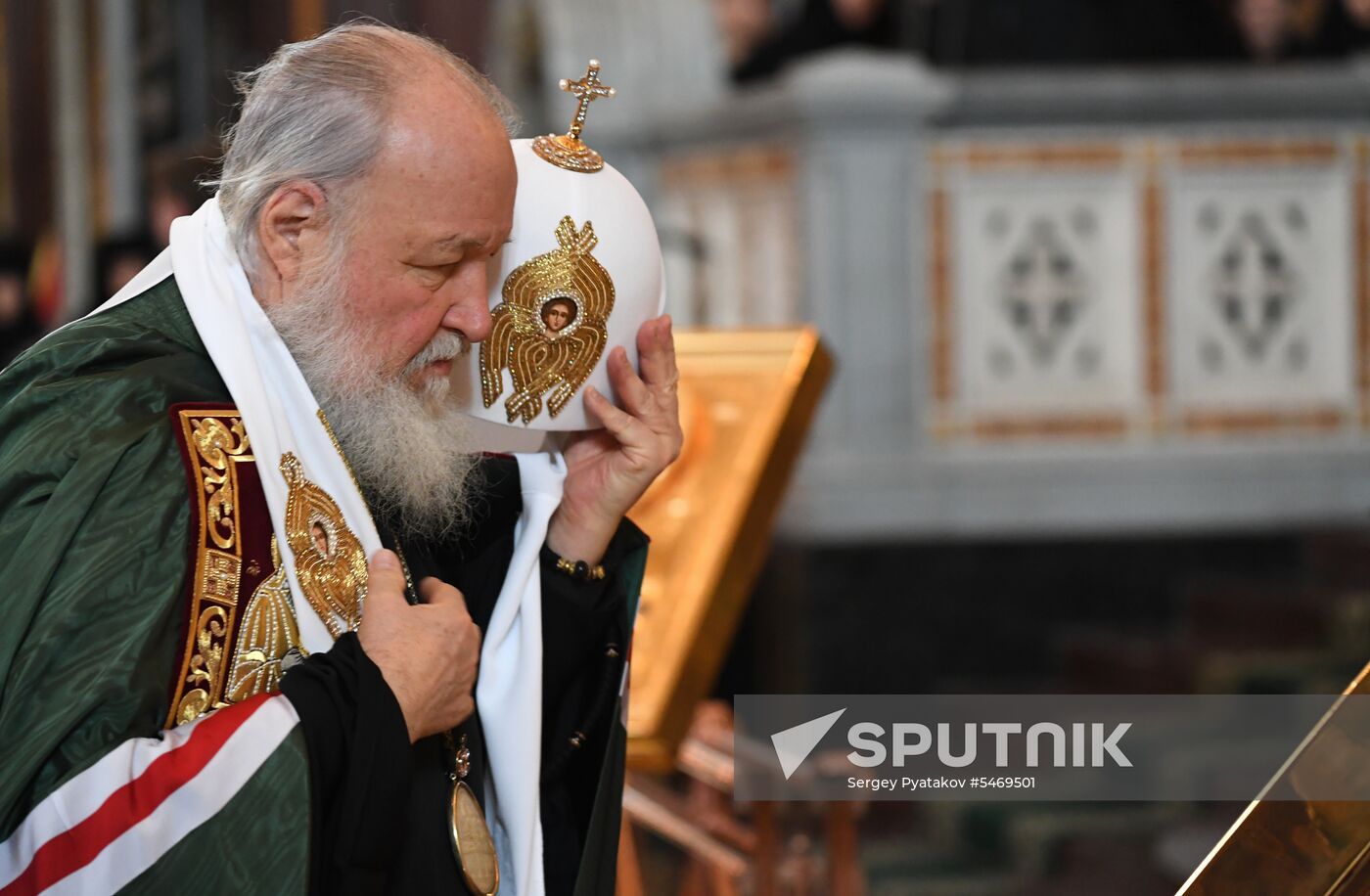 Holy Thursday divine liturgy at Cathedral of Christ the Savior