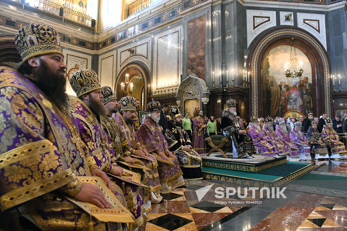 Holy Thursday divine liturgy at Cathedral of Christ the Savior