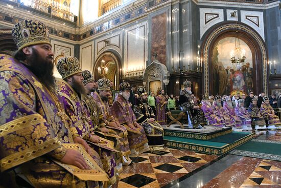 Holy Thursday divine liturgy at Cathedral of Christ the Savior