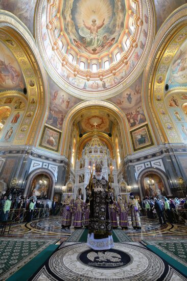 Holy Thursday divine liturgy at Cathedral of Christ the Savior