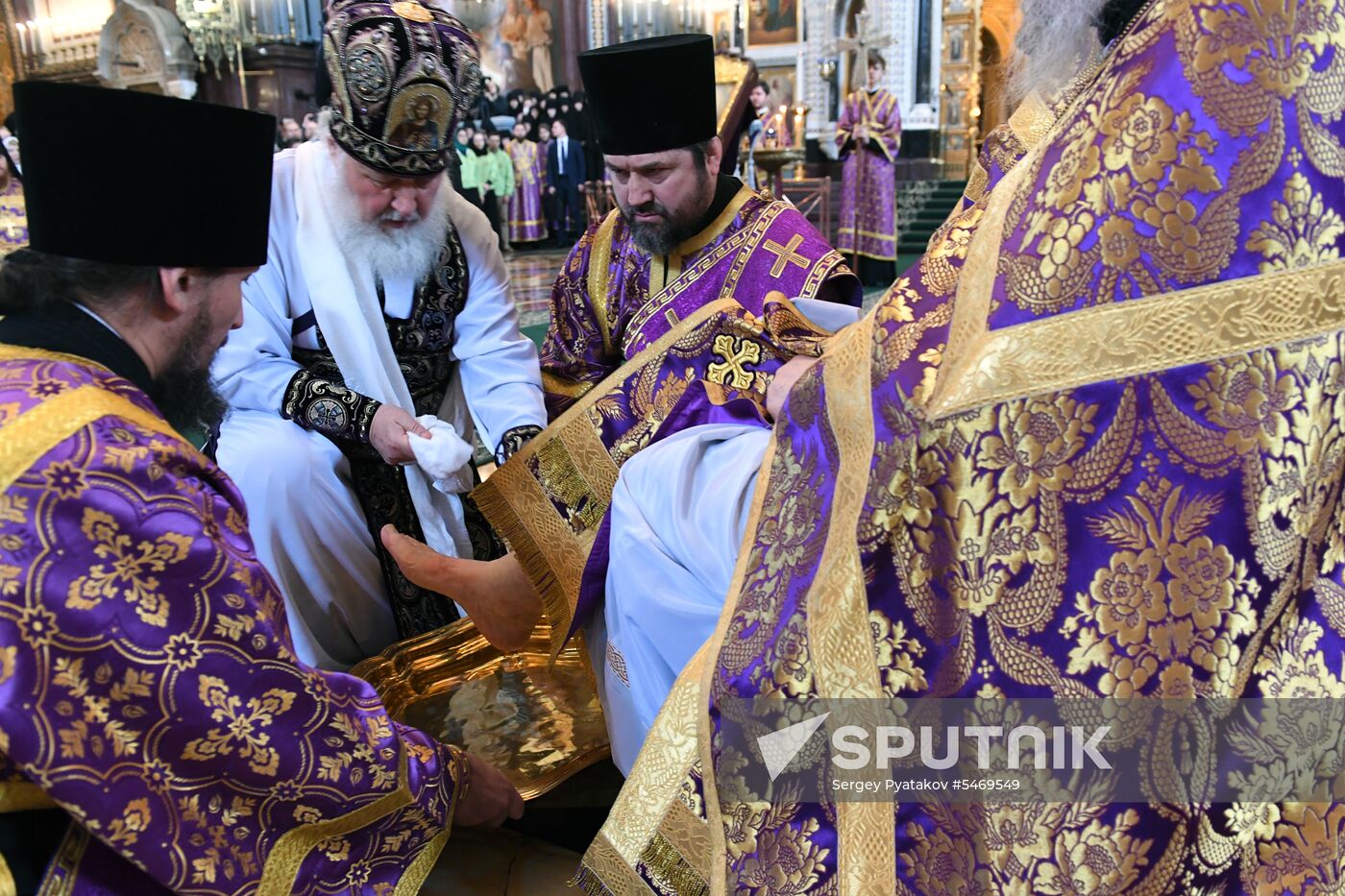 Holy Thursday divine liturgy at Cathedral of Christ the Savior