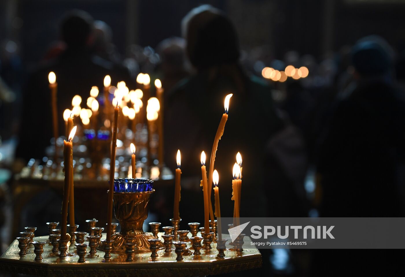 Holy Thursday divine liturgy at Cathedral of Christ the Savior