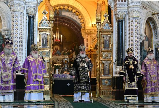 Holy Thursday divine liturgy at Cathedral of Christ the Savior