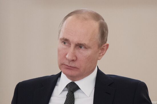 President Putin chairs State Council meeting on promoting competition