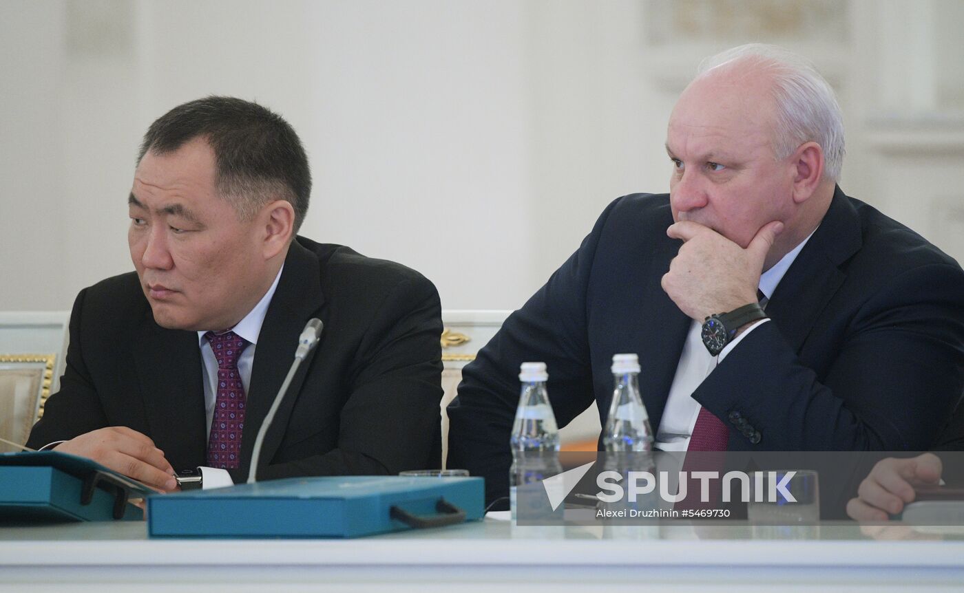 President Putin chairs State Council meeting on promoting competition