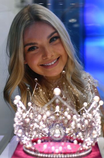 Presentation of Miss Russia pageant's new crown