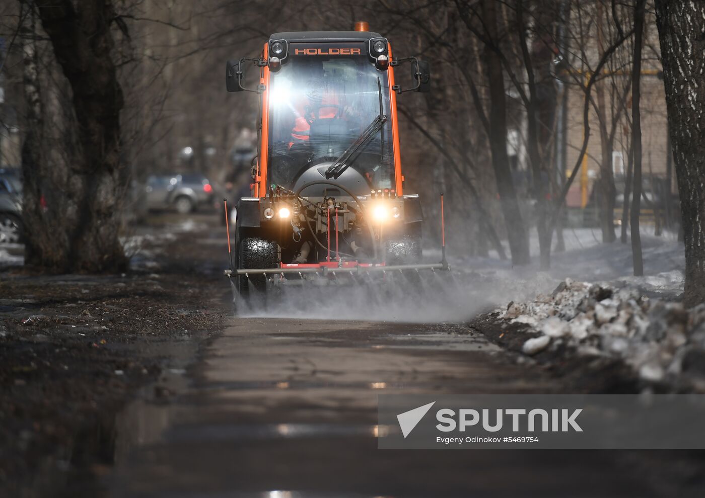 Spring cleaning in Moscow's south-east