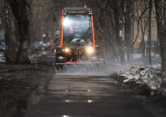 Spring cleaning in Moscow's south-east