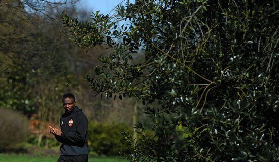CSKA footballers walk in Regent's Park