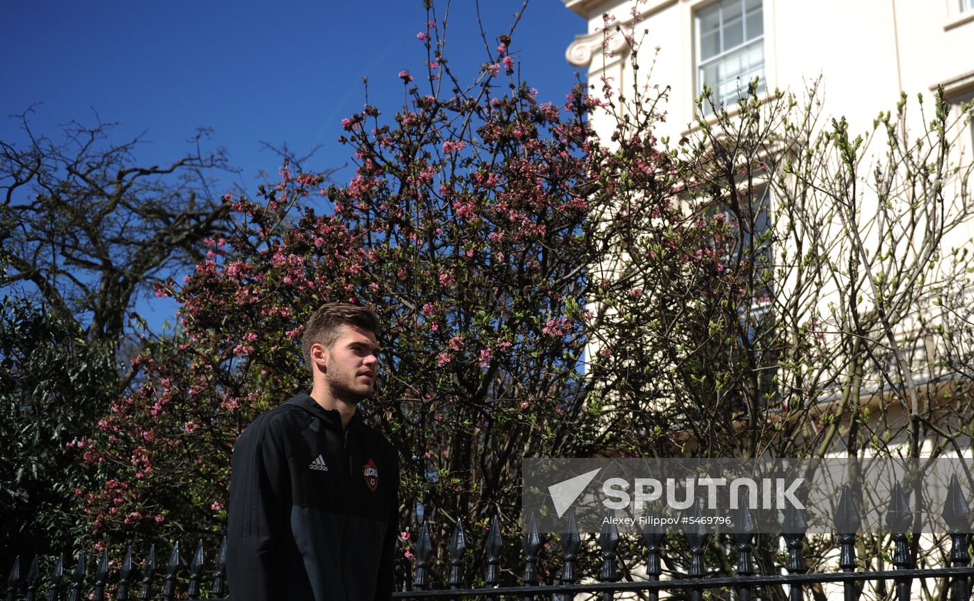 CSKA footballers walk in Regent's Park
