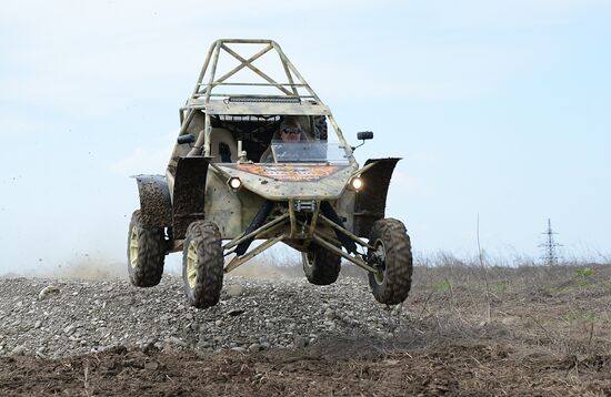 Tests of combat buggies in Gudermes