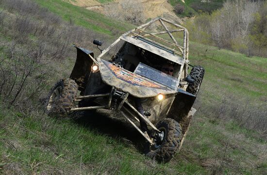 Tests of combat buggies in Gudermes