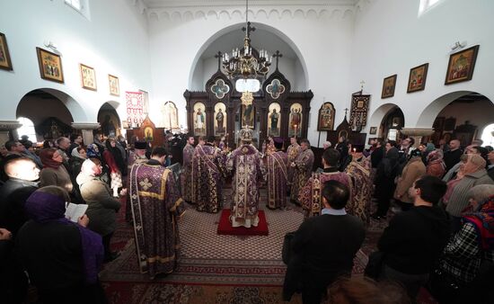 Holy Friday service at Resurrection Cathedral in Berlin