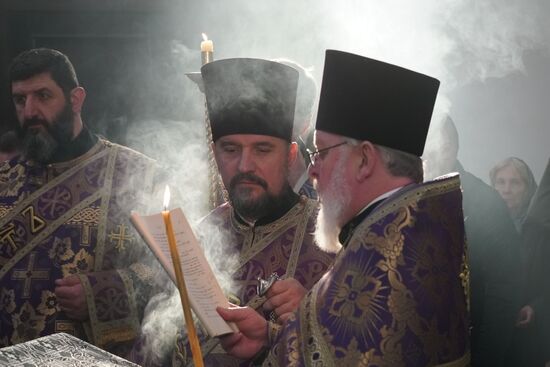 Holy Friday service at Resurrection Cathedral in Berlin