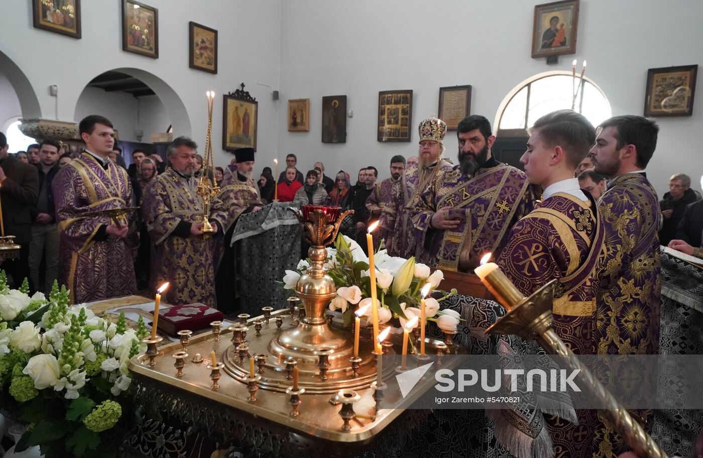 Holy Friday service at Resurrection Cathedral in Berlin