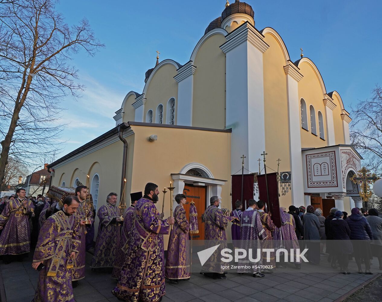 Holy Friday service at Resurrection Cathedral in Berlin