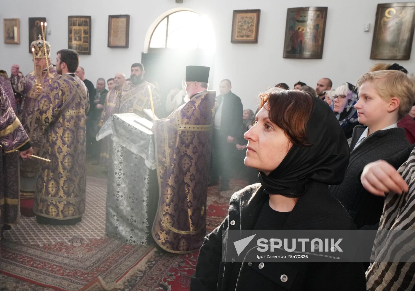Holy Friday service at Resurrection Cathedral in Berlin