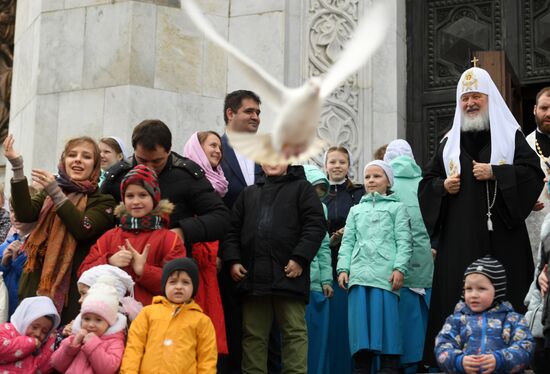 Annunciation service by Patriarch Kirill