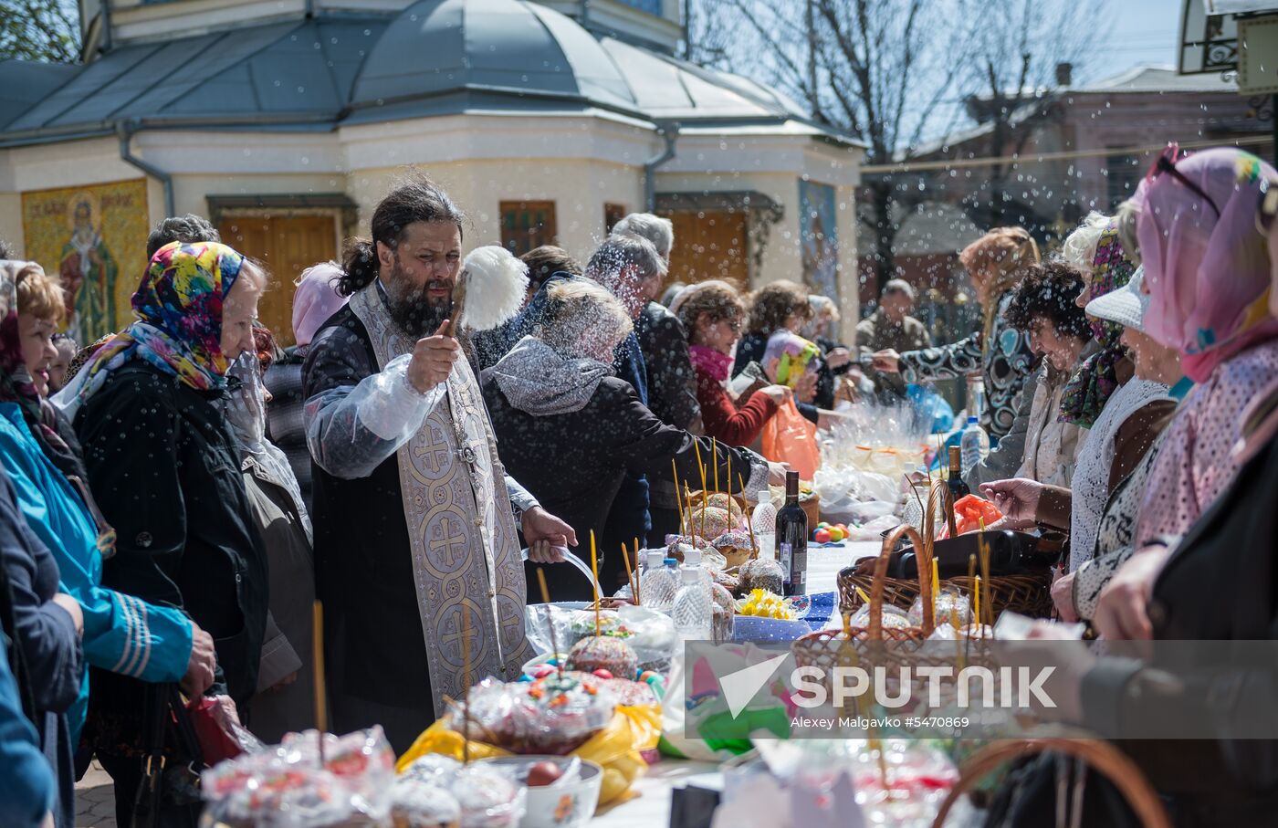 Blessing Easter cakes and eggs on Holy Saturday