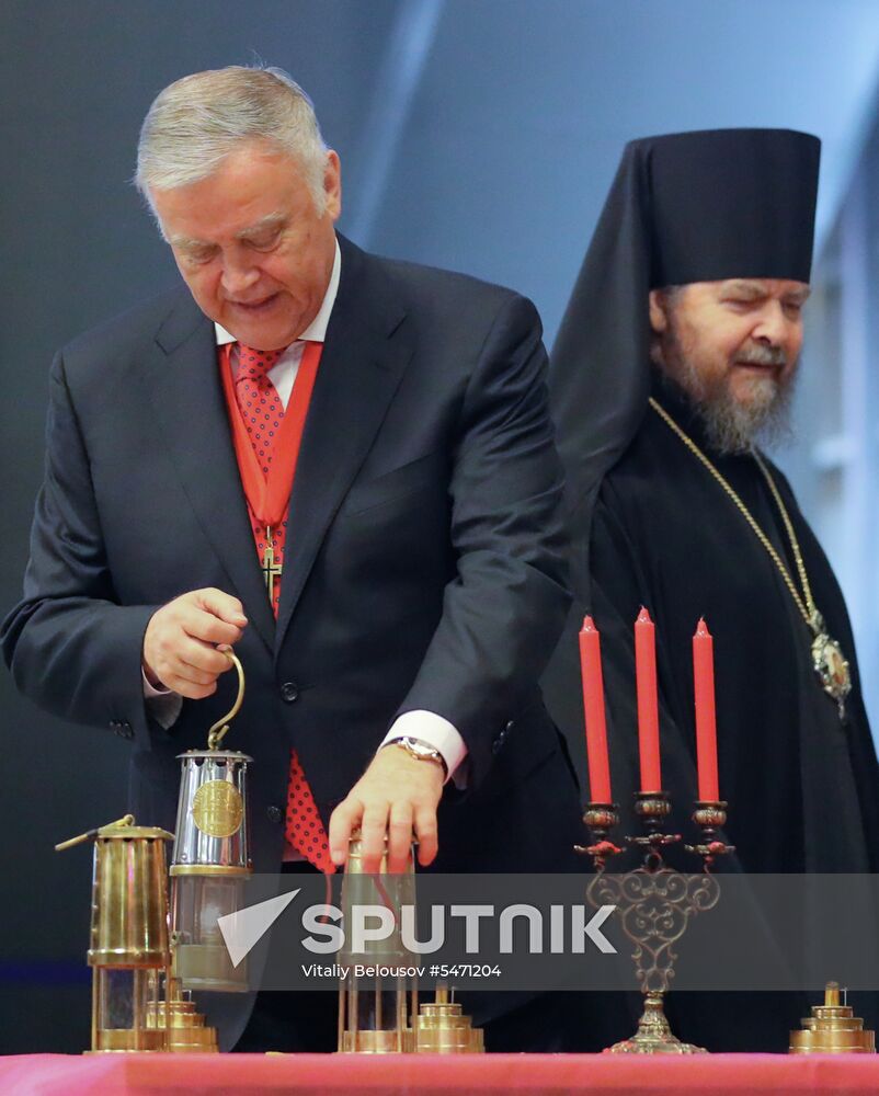 Meeting Holy Fire at Vnukovo airport