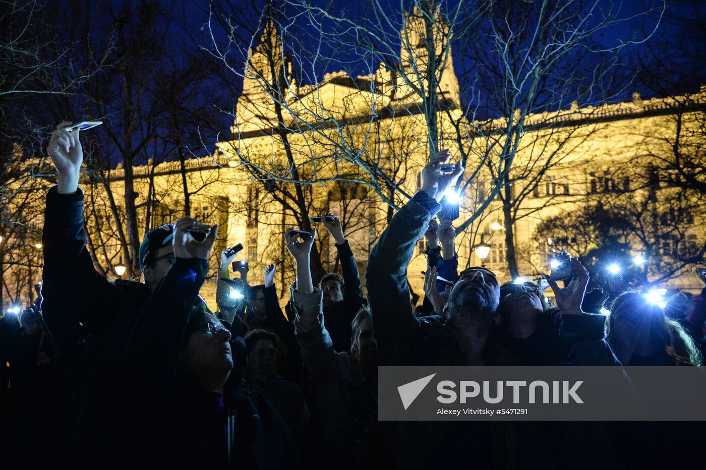 Night rally to oppose presidential election in Hungary