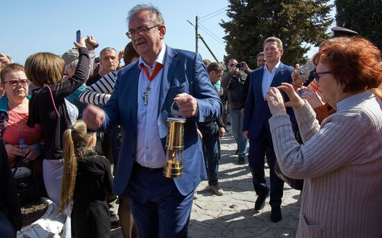 Holy Flame is welcomed in Sevastopol