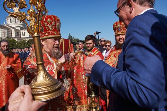 Holy Flame is welcomed in Sevastopol