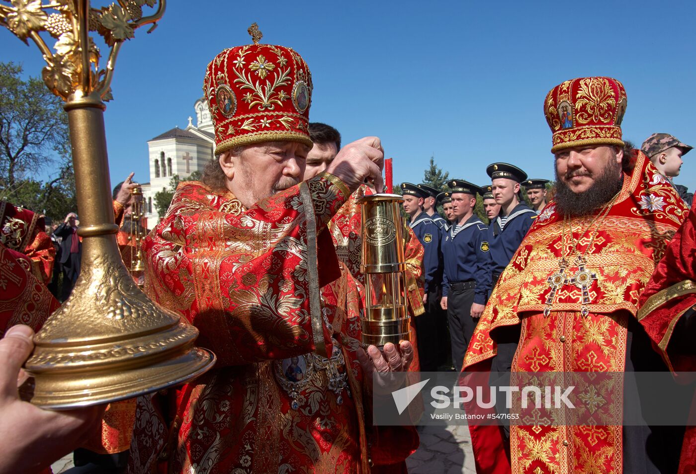 Holy Flame is welcomed in Sevastopol