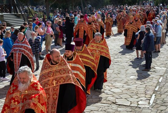 Holy Flame is welcomed in Sevastopol