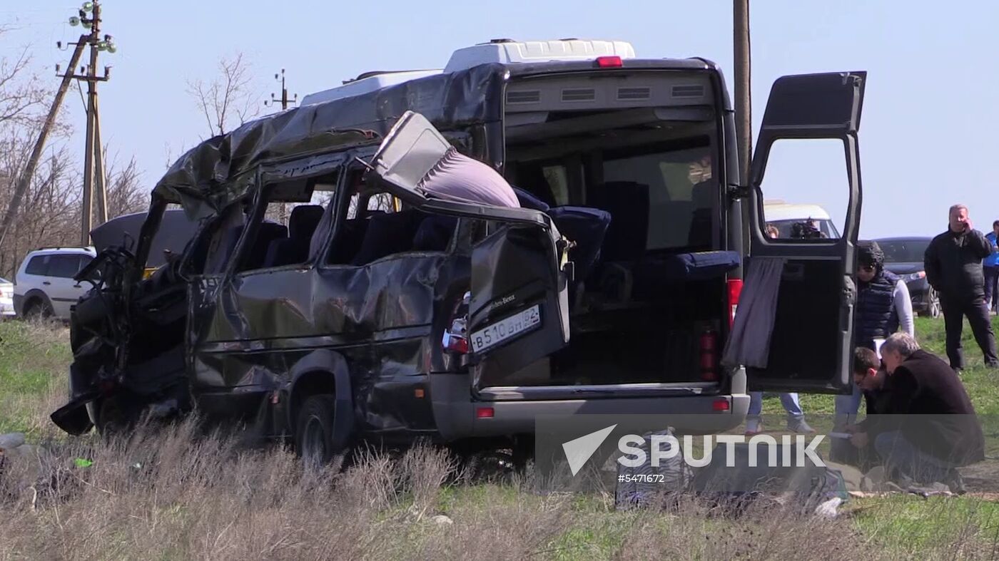 Road accident aftermath in Crimea