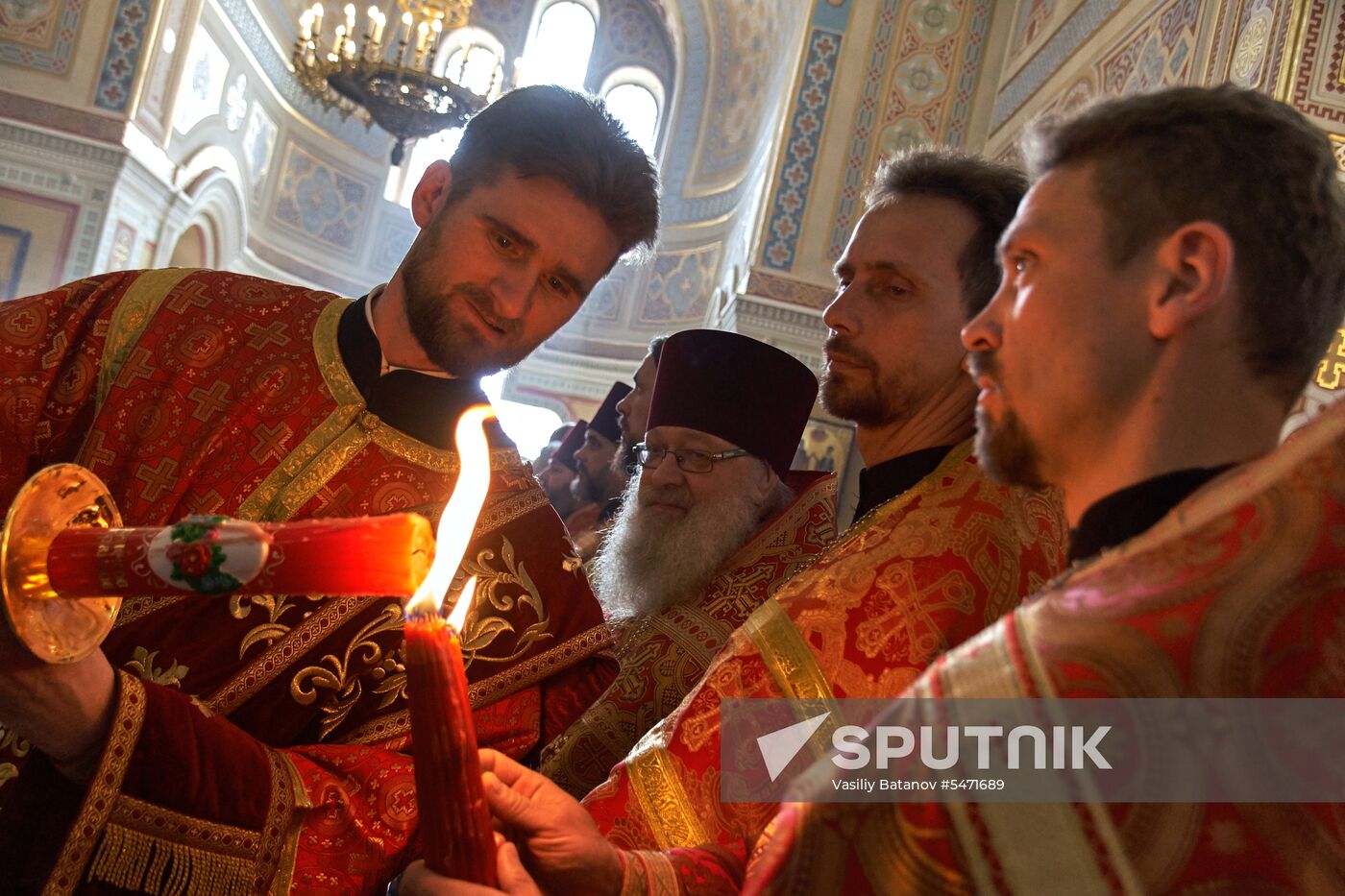 Holy Flame is welcomed in Sevastopol
