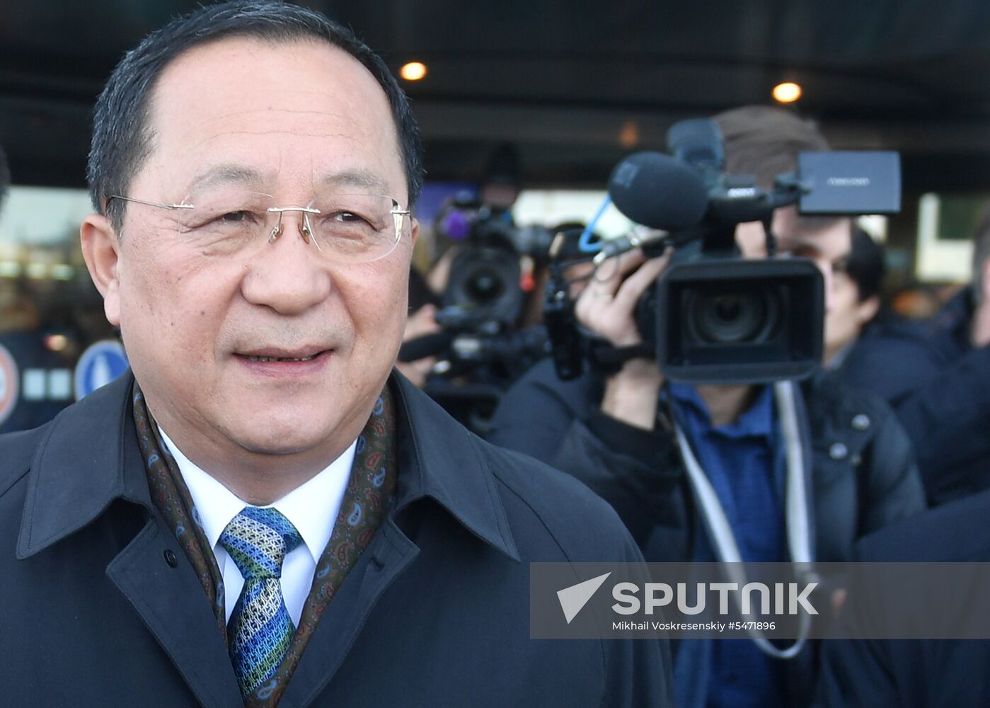 North Korean Foreign Minister Ri Yong Ho arrives in Moscow